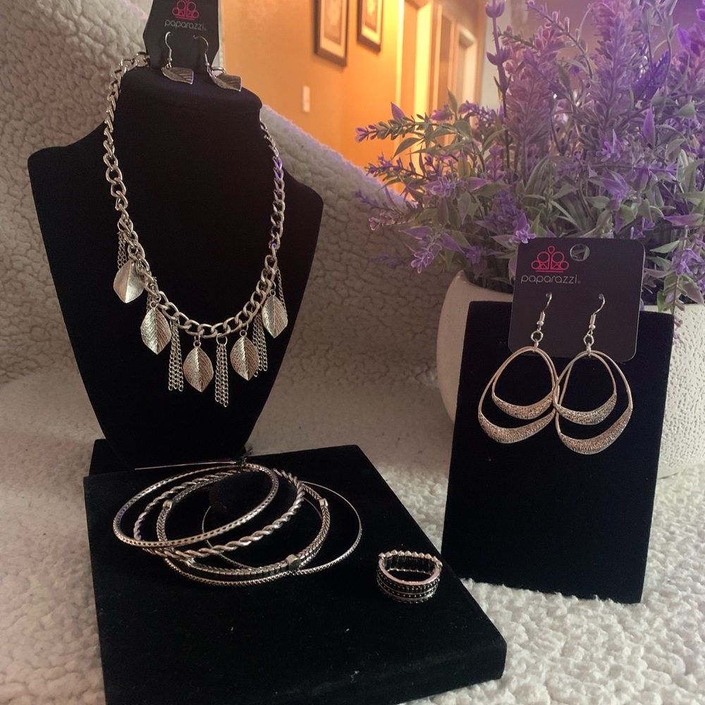 Silver leaf necklace set